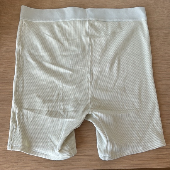 SKIMS Boxer Shorts NWT - Picture 3 of 3